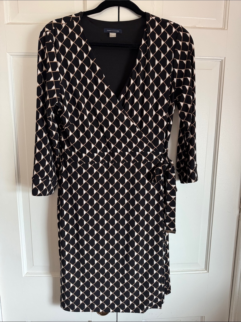 EUC Tommy Hilfiger Black & Cream Geometric Faux Wrap Dress Branded Tie Like New!
